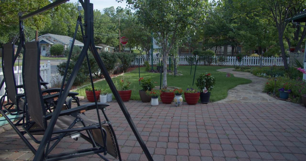 Granbury Gardens Bed&Breakfast Exterior foto