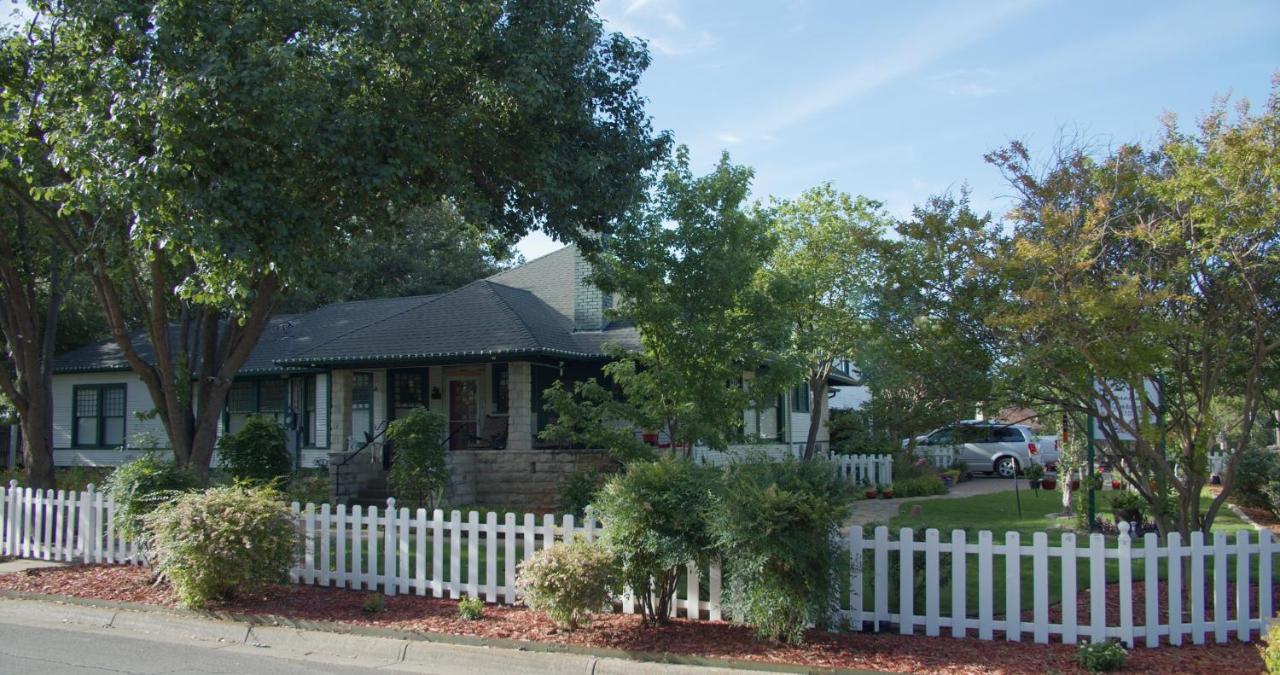 Granbury Gardens Bed&Breakfast Exterior foto
