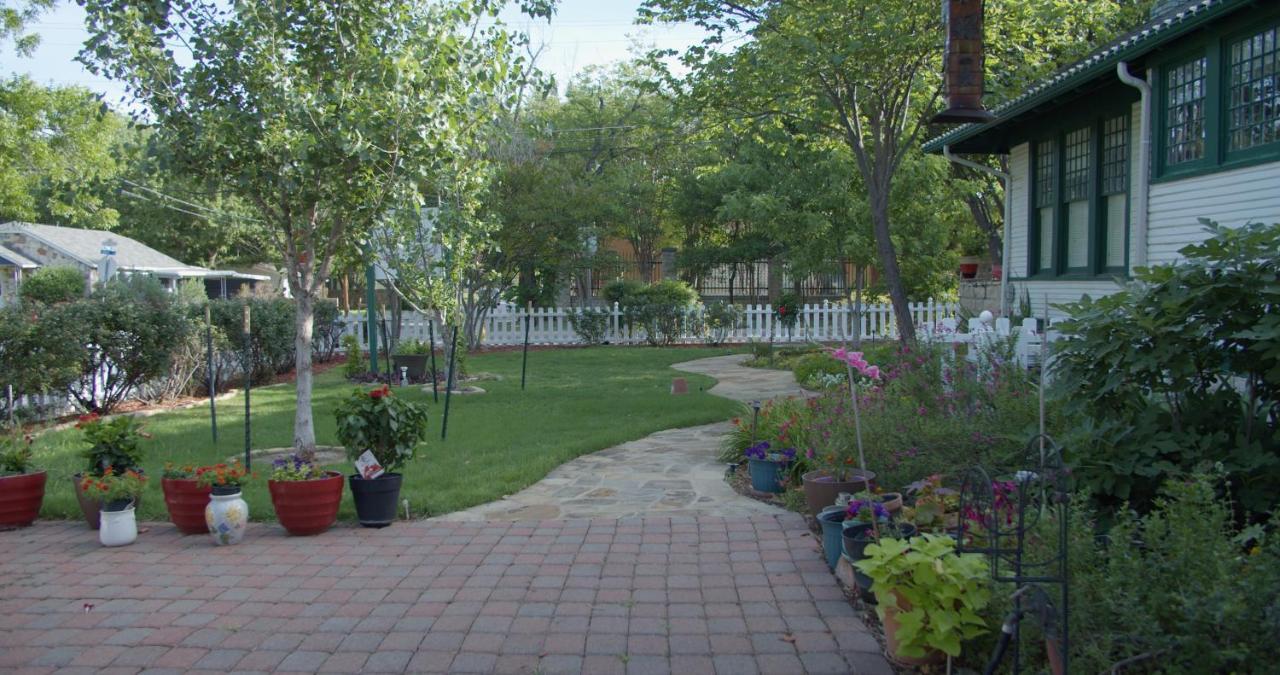 Granbury Gardens Bed&Breakfast Exterior foto
